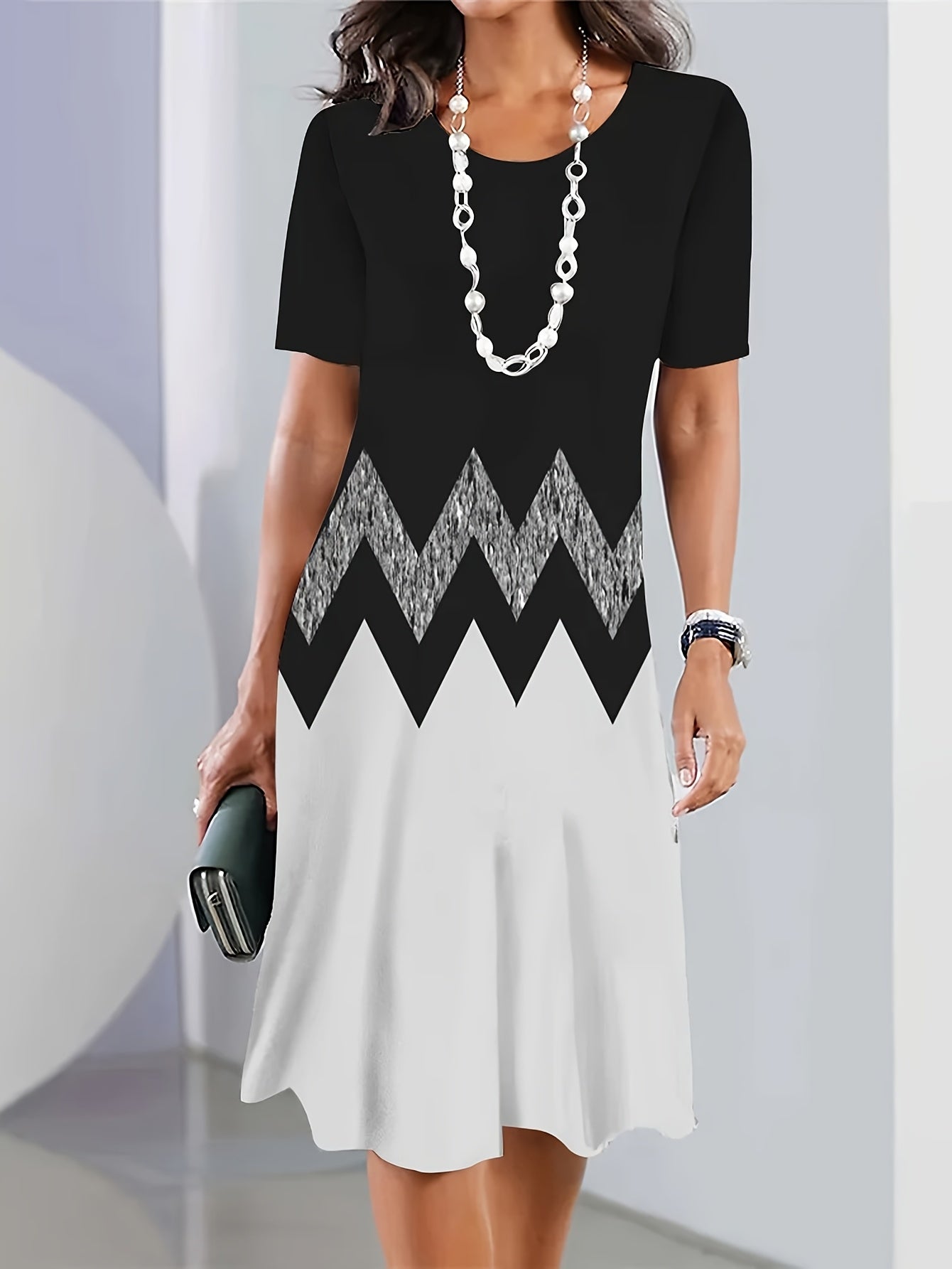 Plus Size Women's Fashionable Casual Loose Dress Short Sleeved Printed Round Neck Mid Length Skirt - Sales Savvy Shop